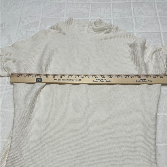 Free People. We The Free Ivory Textured Knit Top - Picture 5 of 7